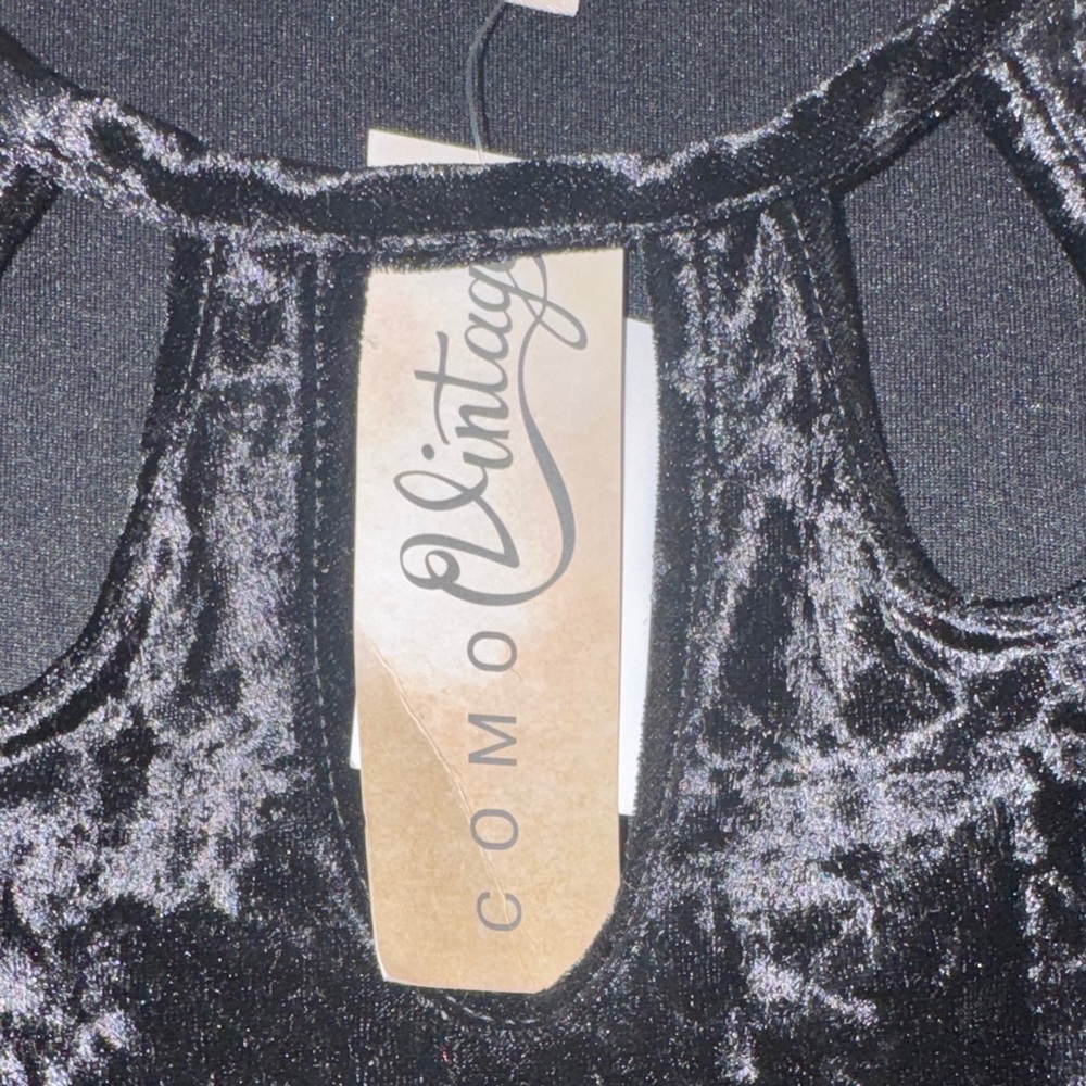 Como Vintage Black Crushed Velvet Long-Sleeve Keyhole Top - Picture 3 of 9